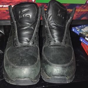 Nike air boots